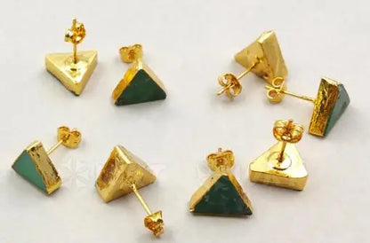 WT-E373 Atacado Triangle Gems studs com tachas delta bowlder douradas Yu stone studs Austrália Chrysoprase studs com revestimento de ouro