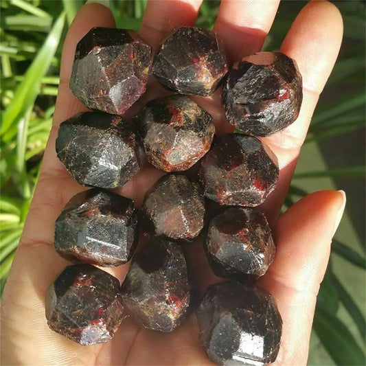 400g Red Garnet Ore Natural Original Healing Energy Stone Rough Quartz Crystal Mineral Specimens Jewelry Making Raw Gemstone