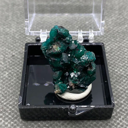 100% Natural Congo green Dioptase Mineral specimen stones and crystals quartz + box size:35*35*35mm