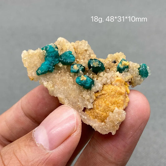 100% Natural Namibia Dioptase Mineral specimen stones and crystals quartz gemstones