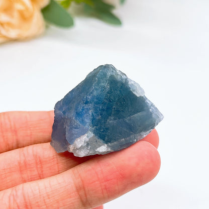 Piedra de fluorita azul y verde natural en bruto, espécimen mineral irregular, curación Reiki, decoración para el hogar y el acuario, regalo