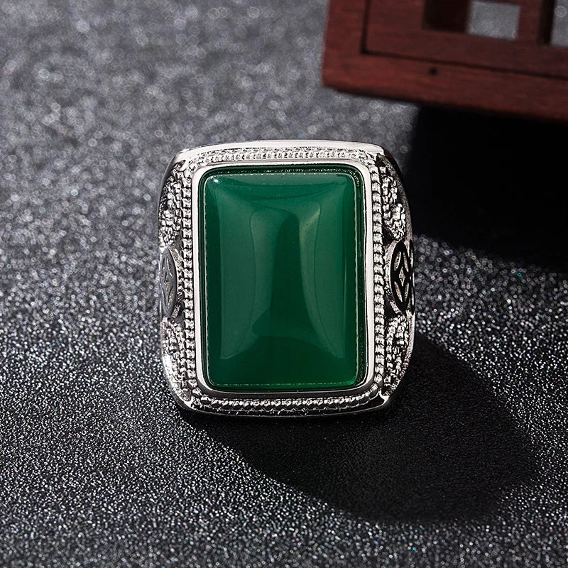 HOYON Vintage Green Agate &amp; Chrysoprase 925 Sterling Silver Ring â€“ Unique, Stylish, and Powerful Cocktail Ring for Men