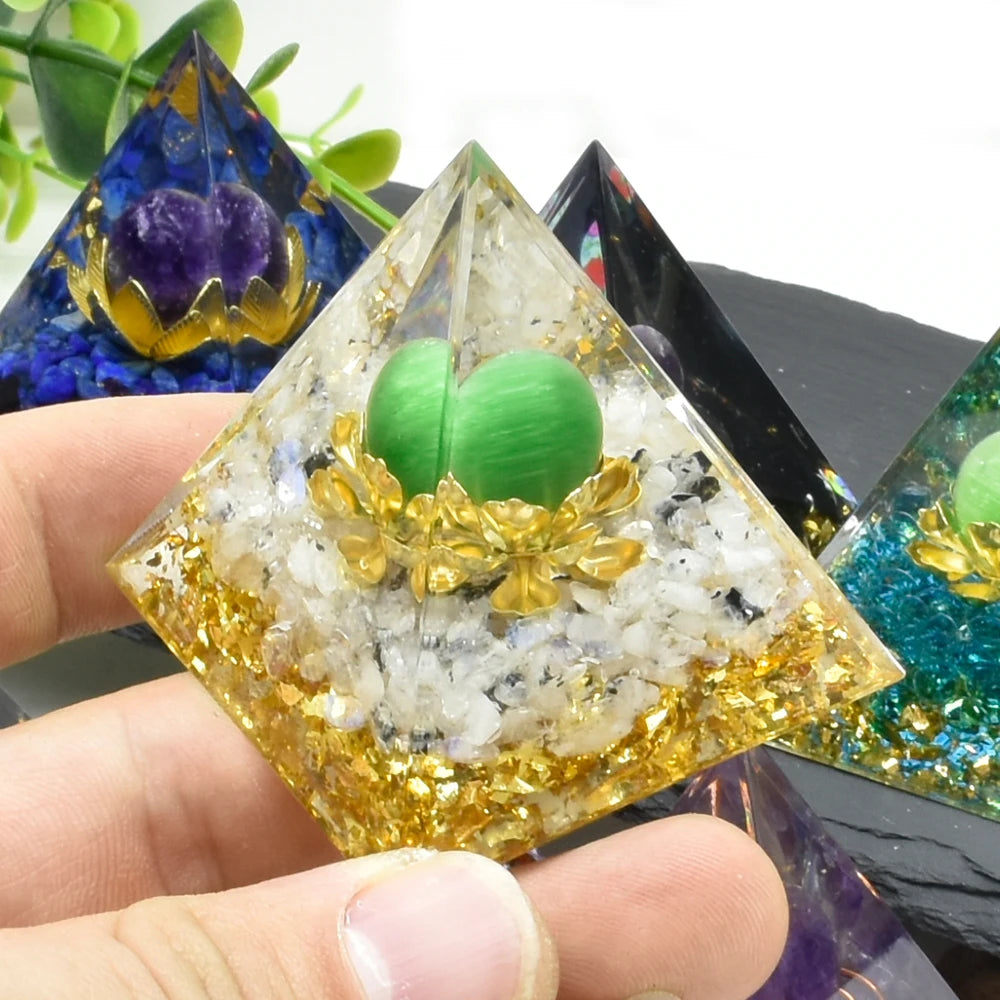 Natural Crystal Energy Generator Pyramid Peridot Amethyst Reiki Healing Crystal Chakra Resin Pyramid Meditation Tool Room Decor