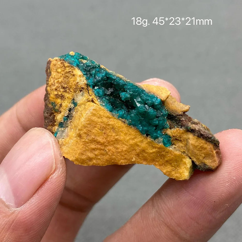 100% Natural Namibia Dioptase Mineral specimen stones and crystals quartz gemstones