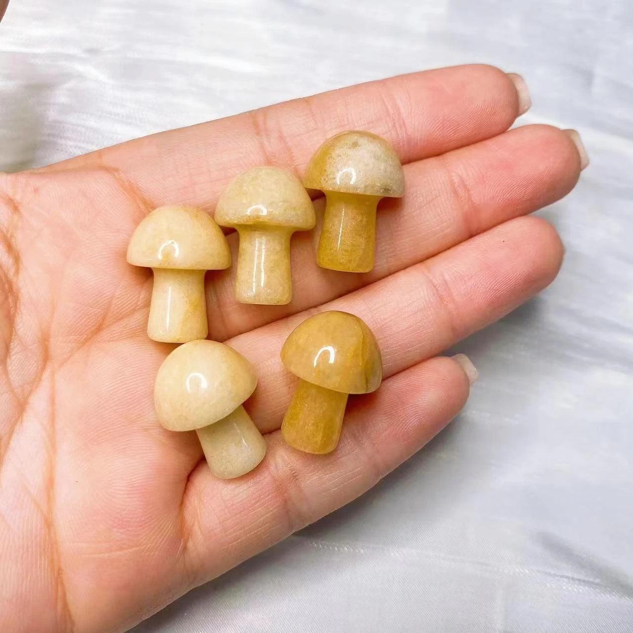 Quartz Crystal Mini Mushroom – Healing Décor