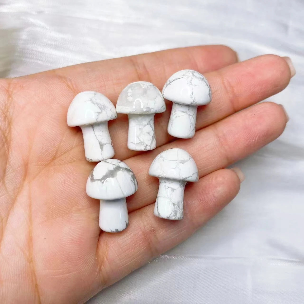 Quartz Crystal Mini Mushroom – Healing Décor