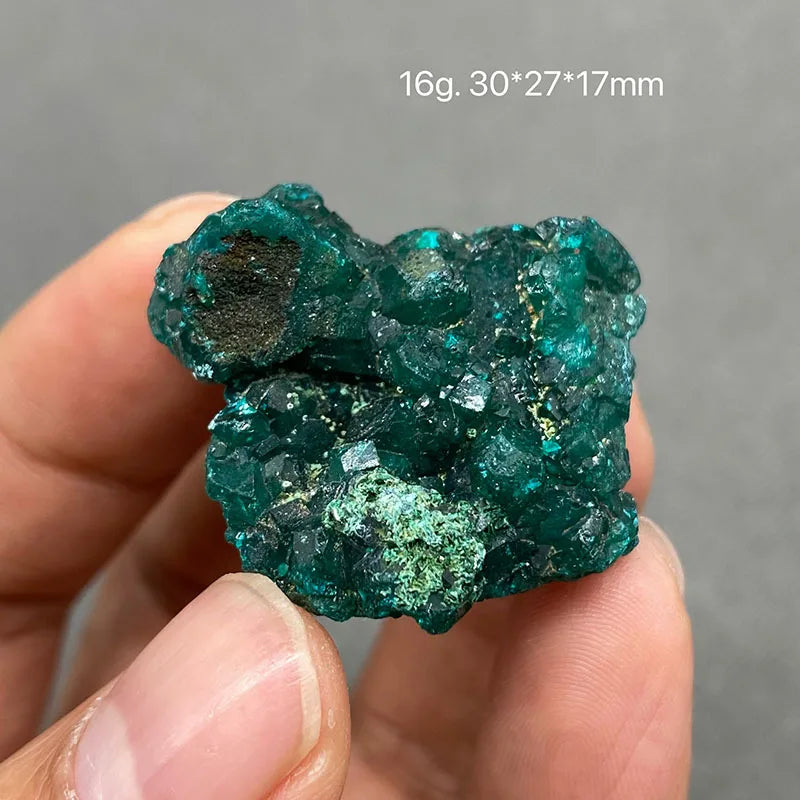 100% Natural Congo green Dioptase Mineral specimen stones and crystals quartz