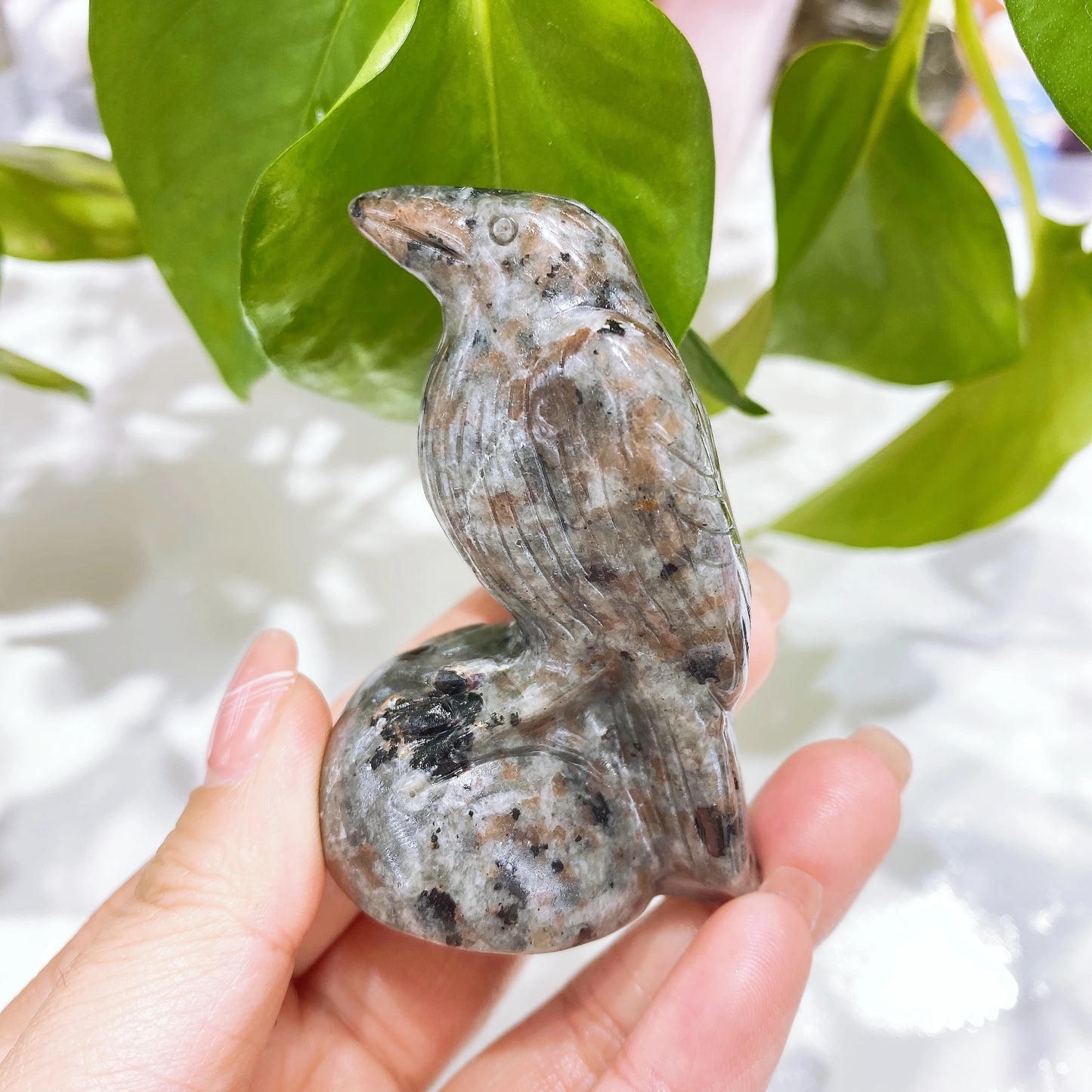 65mm Crystal Raven Statue Natural Obsidian Garnet Stone Reiki Gealing Carving Crow Animal Figurine Crafts Home Decoration Gift