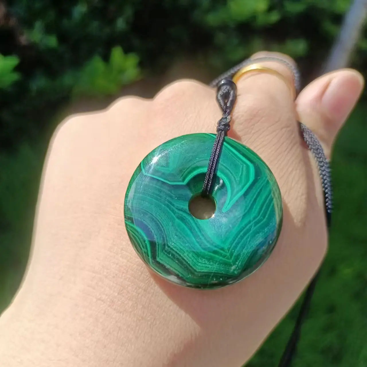 Natural Malachite Pendant,Quartz Crystal, Green Malachite, Safety Buckle, Mineral Reiki Healing Stone, Deagnetism Pendant