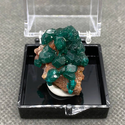 Piedras y cristales de cuarzo de dioptasa verde del Congo 100 % naturales + caja tamaño: 35 x 35 x 35 mm