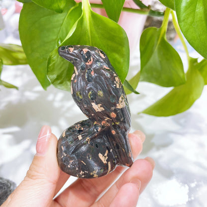 65mm Crystal Raven Statue Natural Obsidian Garnet Stone Reiki Gealing Carving Crow Animal Figurine Crafts Home Decoration Gift