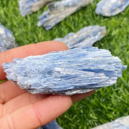 Atacado Natural de Alta Qualidade Kyanite Pedras Brutas Reiki Cristal Gemstone Espécimes para Cura Presentes Espirituais