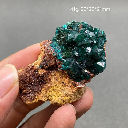 Piedras y cristales de cuarzo de dioptasa verde del Congo 100 % naturales