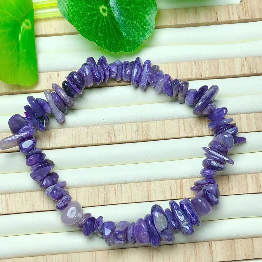 Cross border hot selling 8mm natural purple charoite gemstone crystal crushed chip stones stretch bracelet for healing