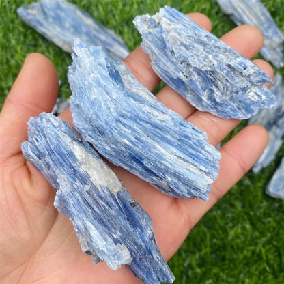 Atacado Natural de Alta Qualidade Kyanite Pedras Brutas Reiki Cristal Gemstone Espécimes para Cura Presentes Espirituais